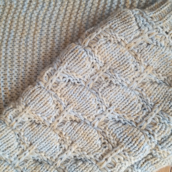 Nikkak cardigan - Picture 2 of 2